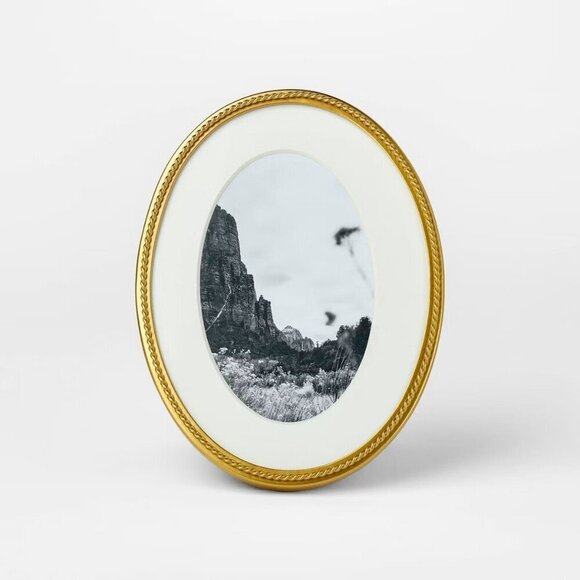 Threshold Studio McGee 6x8 Matted to 4x6 Twisted Metal Oval Picture Frame - Picture 3 of 8